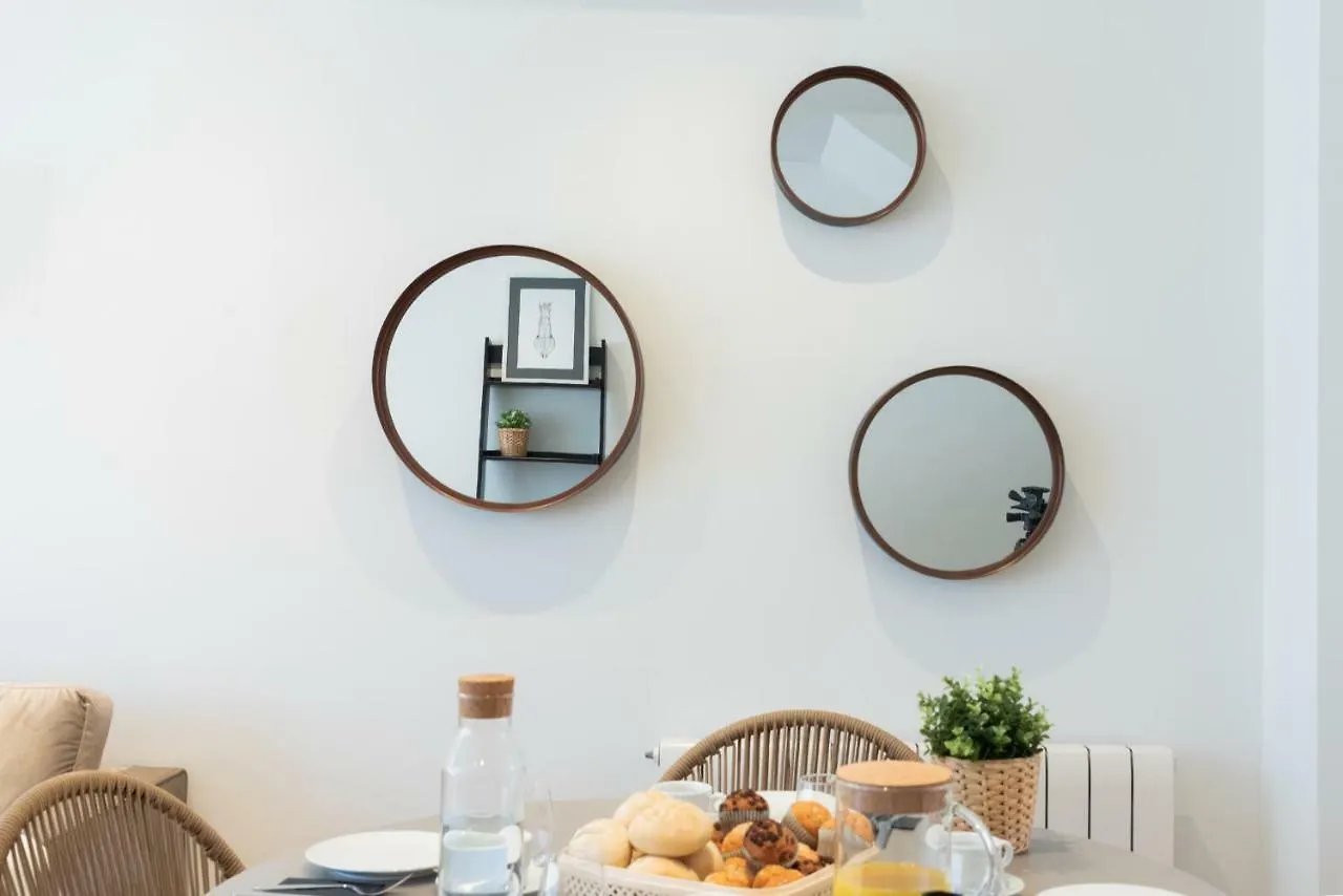 Ferienwohnung Petit Luxe Tobella Esquerra Terrassa