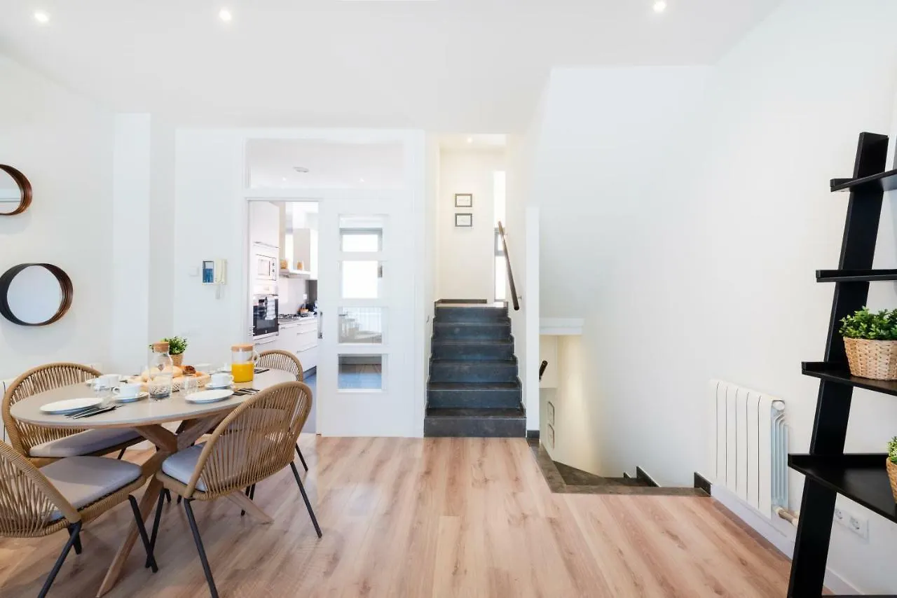 Apartment Ferienwohnung Petit Luxe Tobella Esquerra Terrassa Spanien