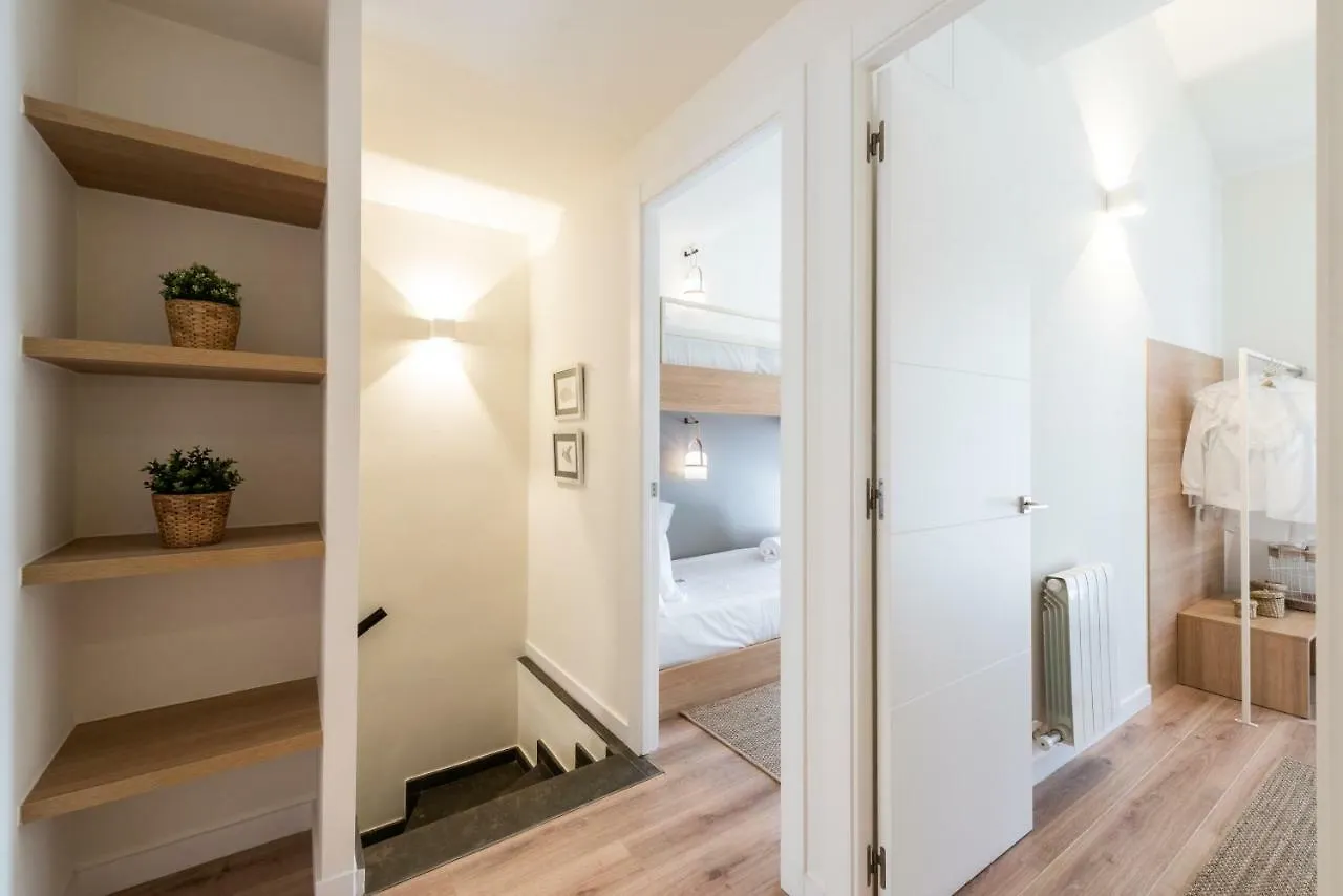Ferienwohnung Petit Luxe Tobella Esquerra Terrassa