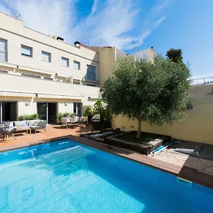 Petit Luxe L'oasi D'egara Apartment
